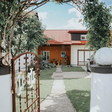 Studio apartman Krosna Perusic Bagian luar foto