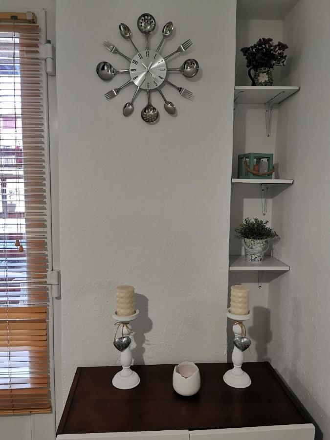 Studio apartman Krosna Perusic Bagian luar foto
