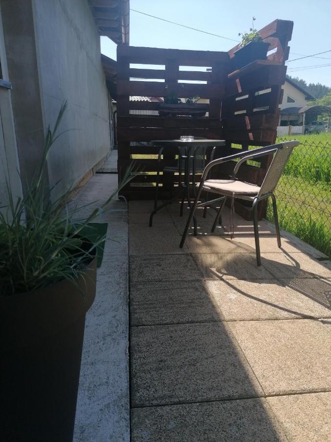 Studio apartman Krosna Perusic Bagian luar foto